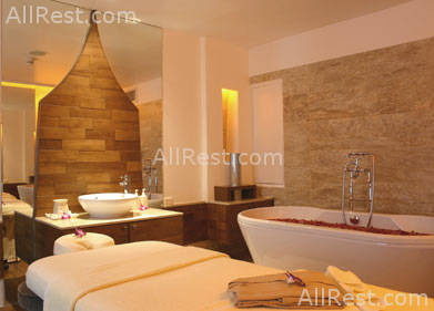 Dusit D2 Hotel 8